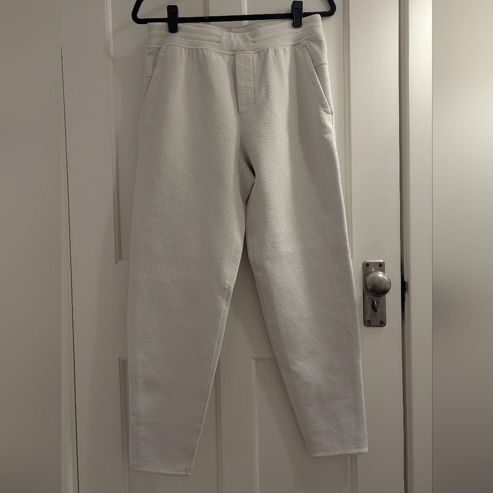 Lululemon Mens Medium Off white Pull On Elastic Waist Pants